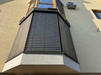 Custom-made exterior blinds