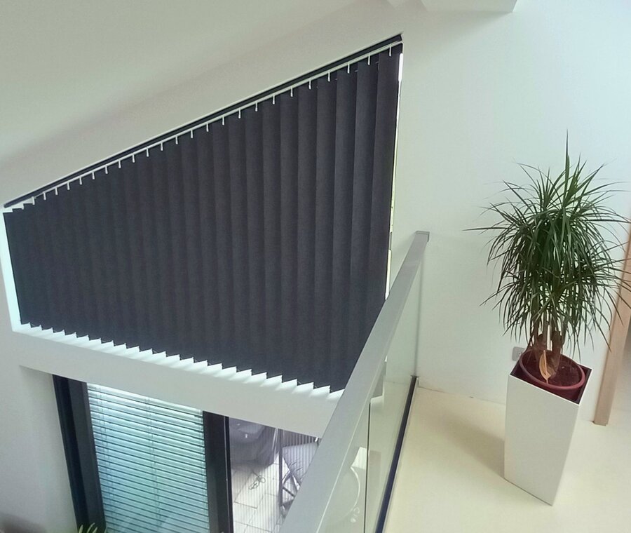 Vertical blinds